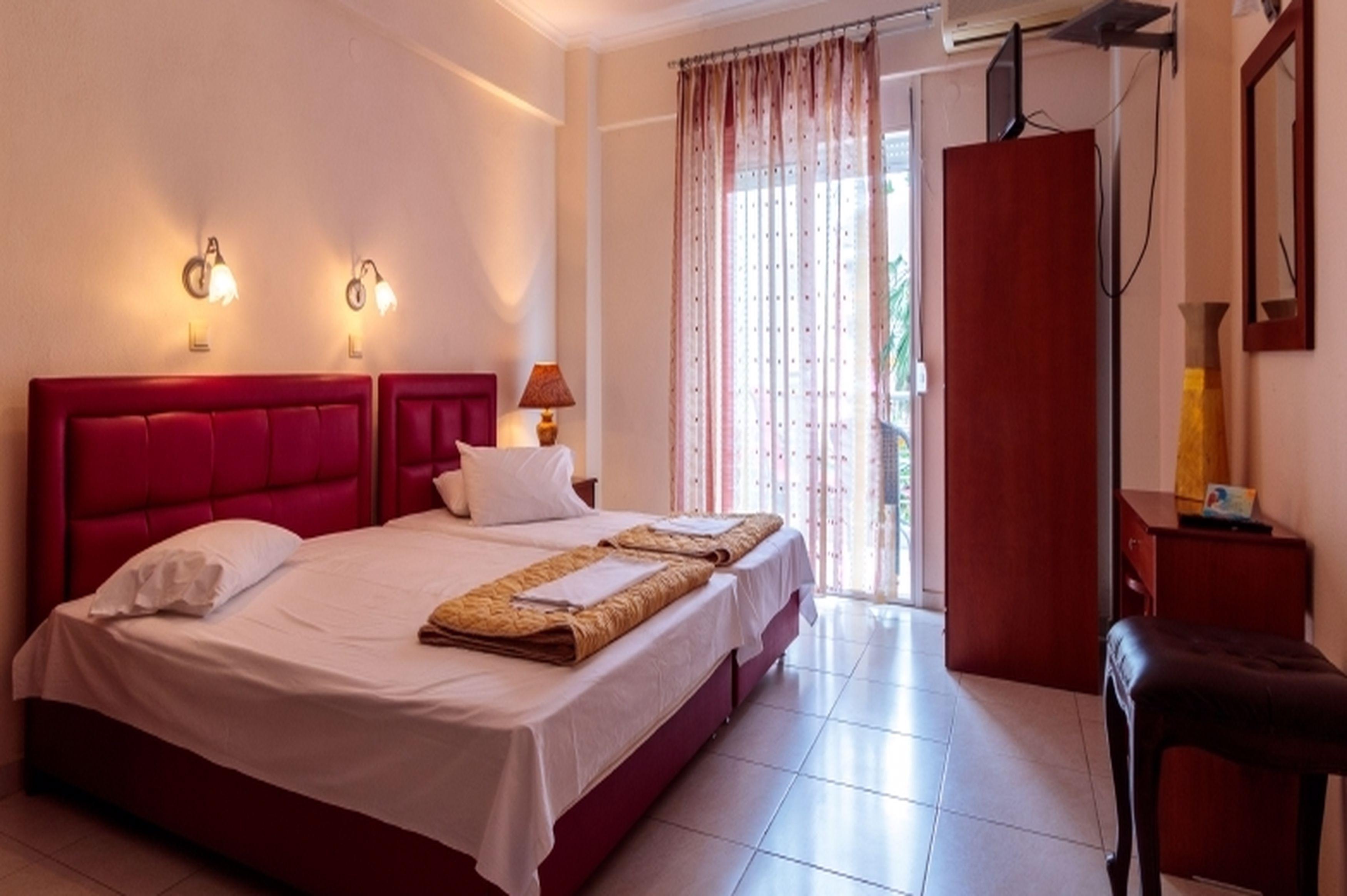 Christina Hotel Olympiakí Aktí Ngoại thất bức ảnh